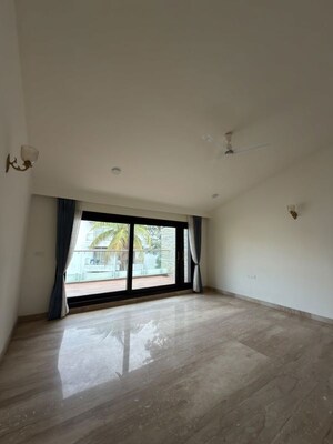 Room in 4 BHK Villa at Embassy Grove, Kodihalli – for Rent