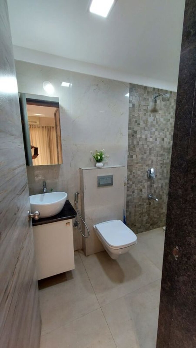Bathroom, big-splash 2 Bedroom 750 Sq.Ft. Apartment In Vashi Sector 17 Navi Mumbai 10719008