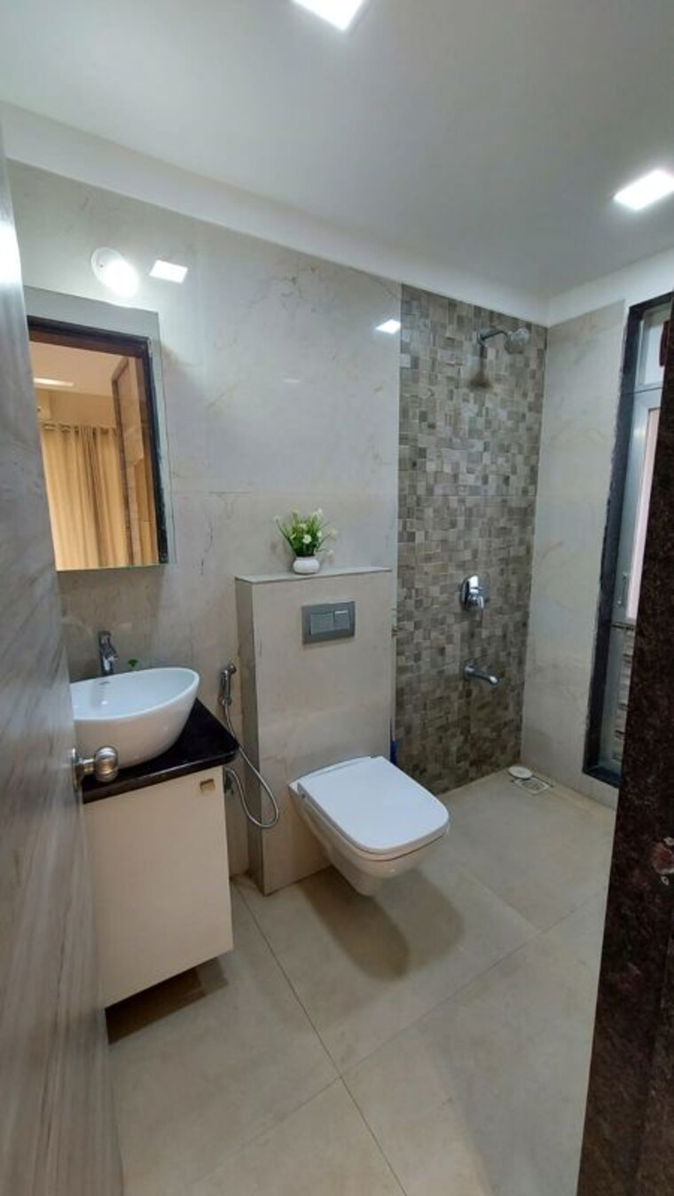 Bathroom, big-splash 2 Bedroom 750 Sq.Ft. Apartment In Vashi Sector 17 Navi Mumbai 10719008