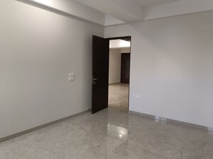 Room in 4 BHK Builder Floor at Kakatiya Hills, Jubilee Hills – for Rent
