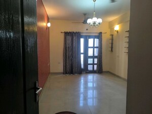 Room in 3 BHK Builder Floor at Sector 22 – for Rent