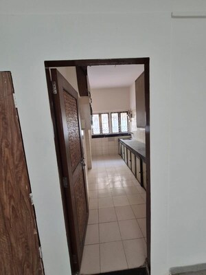 Building Lobby in 4 BHK Villa at Bharat Tirth CHS, Chembur – for Rent