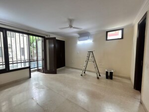 Room in 4 BHK Builder Floor at East Of Kailash – for Rent