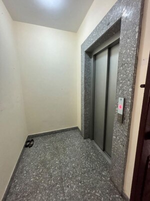Lift in 4 BHK Builder Floor at East Of Kailash – for Rent