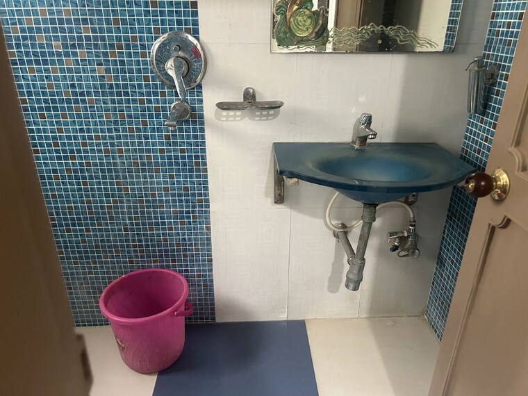 Bathroom, jolly-land-chs 5 Bedroom 2800 Sq.Ft. Villa In Chembur Mumbai 10718880
