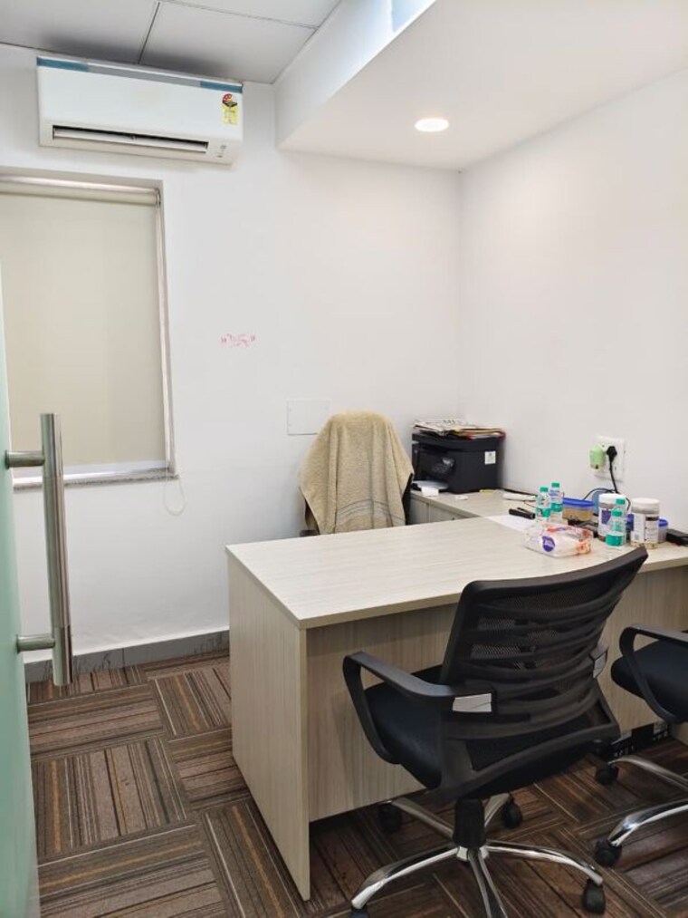 Team Area, sector 6 Commercial Office Space 500 Sq.Ft. In Sector 6 Noida 10719010