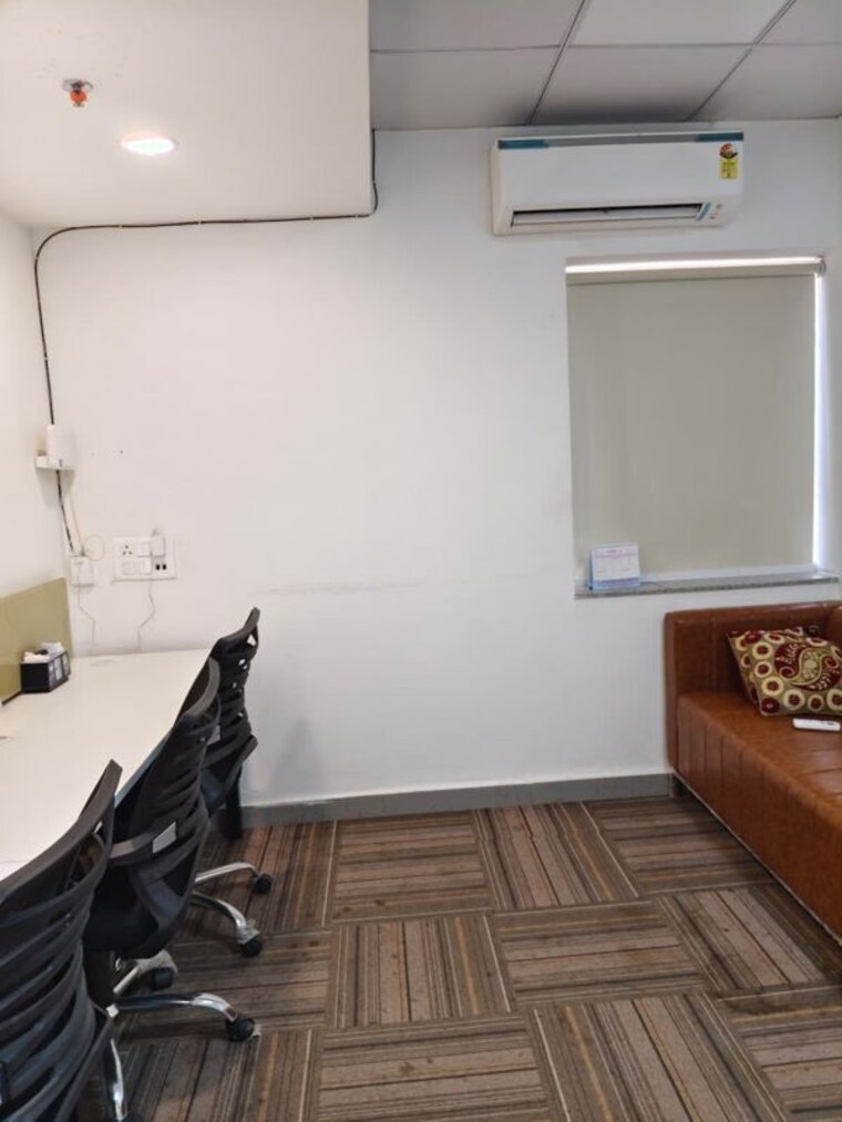 Team Area, sector 6 Commercial Office Space 500 Sq.Ft. In Sector 6 Noida 10719010