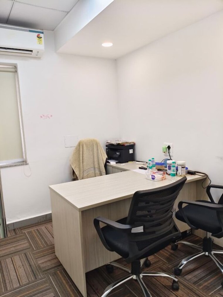 Team Area, sector 6 Commercial Office Space 500 Sq.Ft. In Sector 6 Noida 10719010