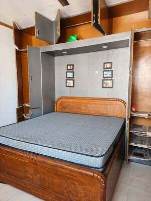 Bedroom in 2 BHK Apartment at DLF The Princeton Estate, Dlf Phase V – for Rent