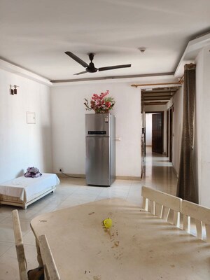 Bedroom in 2 BHK Apartment at DLF The Princeton Estate, Dlf Phase V – for Rent