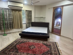 Bedroom in 4 BHK Villa at Jolly Land CHS, Chembur – for Rent