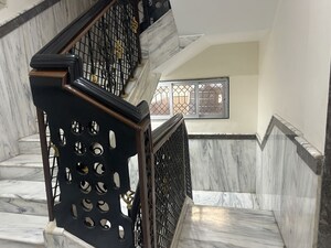 Staircase in 4 BHK Villa at Jolly Land CHS, Chembur – for Rent