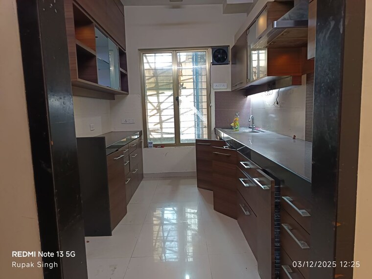 Kitchen, oberoi-springs 3 Bedroom 1000 Sq.Ft. Apartment In Andheri West Mumbai 10719059