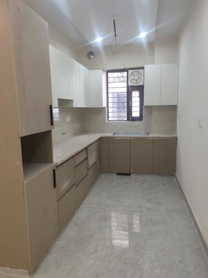 Kitchen in 3 BHK Builder Floor at Sector 21 – for Rent