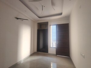 Room in 3 BHK Builder Floor at Sector 22 – for Rent