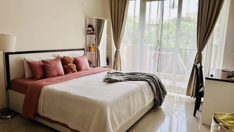 Bedroom, emaar-emerald-hills-phase-2 3 Bedroom 1750 Sq.Ft. Apartment In Sector 65 Gurgaon 10719076