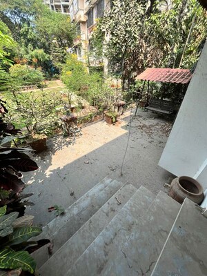 Staircase in 3 BHK Villa at Vikas Park, Deonar – for Rent