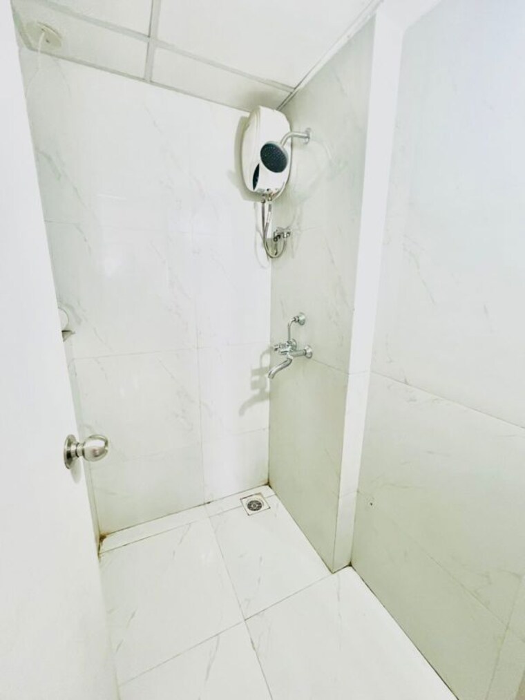 Bathroom, runwal-gardens-phase-i 1 Bedroom 353 Sq.Ft. Apartment In Dombivli East Thane 10719105