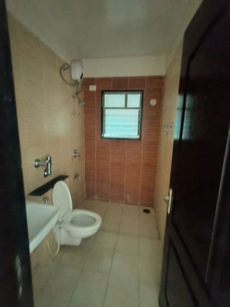 Bathroom, nyati-ethos 3 Bedroom 1358 Sq.Ft. Apartment In Undri Pune 10719125