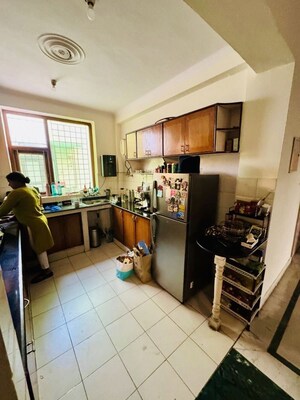 Team Area in 3 BHK Apartment at SS The Palladians, Sector 47 – for Rent