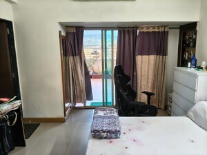 Room in 3 BHK Apartment at Yarrow Yucca Vinca, Chandivali – for Rent