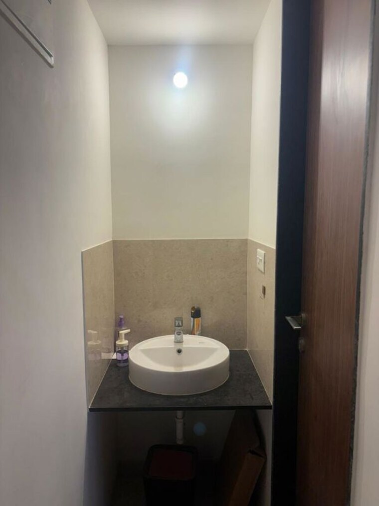 Bathroom, vilas-javdekar-yashwin-enchante 2 Bedroom 730 Sq.Ft. Apartment In Kharadi Pune 10719153