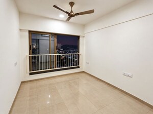 Room in 1 BHK Apartment at Mahindra Alcove, Chandivali – for Rent