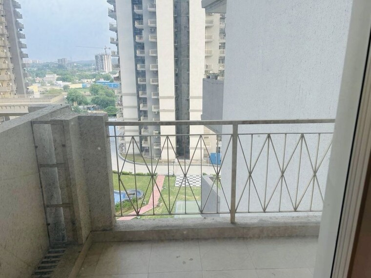 Balcony, bptp-park-prime 3.5 Bedroom 1938 Sq.Ft. Apartment In Sector 66 Gurgaon 10719160