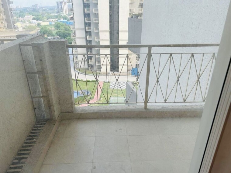 Balcony, bptp-park-prime 3.5 Bedroom 1938 Sq.Ft. Apartment In Sector 66 Gurgaon 10719160