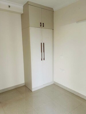 Room in 3.5 BHK Apartment at BPTP Park Prime, Sector 66 – for Rent