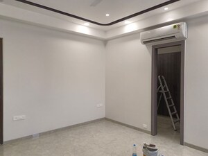 Room in 4 BHK Builder Floor at Kakatiya Hills, Jubilee Hills – for Rent