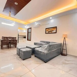 Living Room in 3 BHK Builder Floor at Sector 57 – for Rent