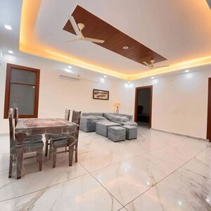 Living Room in 3 BHK Builder Floor at Sector 57 – for Rent