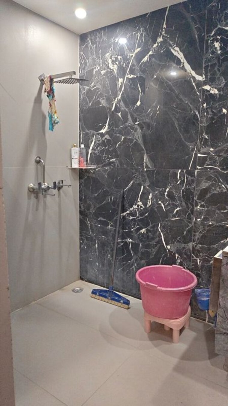 Bathroom, puspak-apartments 3 Bedroom 1300 Sq.Ft. Apartment In Kavi Nagar Ghaziabad 10719185