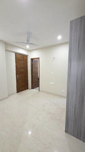 Room in 4 BHK Apartment at Skyline Elevate, Ramgarh Bhudda – for Rent