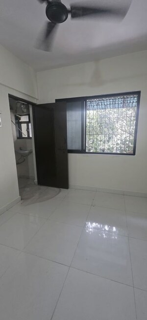 Room in 1 BHK Apartment at Sai Lake Residency CHS, Uthalsar – for Rent
