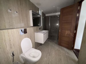 Bathroom in 3 BHK Builder Floor at Sector 21 – for Rent