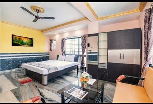 Room in 6+ BHK Villa at Airport Residency, Birati – for Rent
