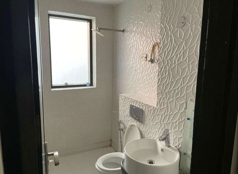 Bathroom, auram-floor 5 Bedroom 4500 Sq.Ft. Builder Floor In South City 2 Gurgaon 10719219