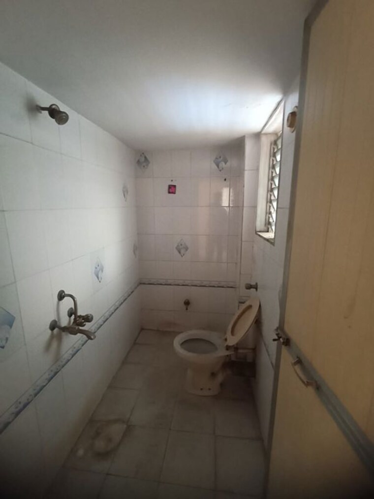 Bathroom, arihant-plaza-chs 2 Bedroom 450 Sq.Ft. Apartment In Owale Thane 10719227