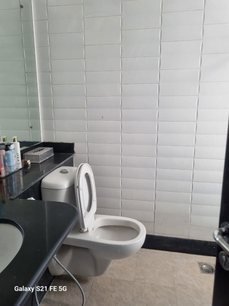 Bathroom, unitech-fresco 3 Bedroom 1900 Sq.Ft. Builder Floor In Sector 50 Gurgaon 10719236