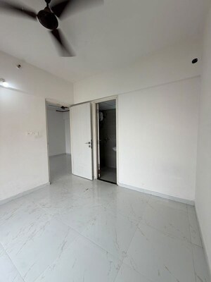 Room in 1.5 BHK Apartment at Runwal Gardens, Dombivli East – for Rent