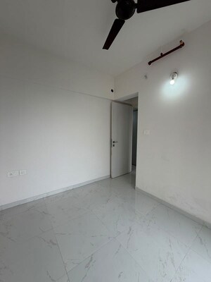 Room in 1.5 BHK Apartment at Runwal Gardens, Dombivli East – for Rent