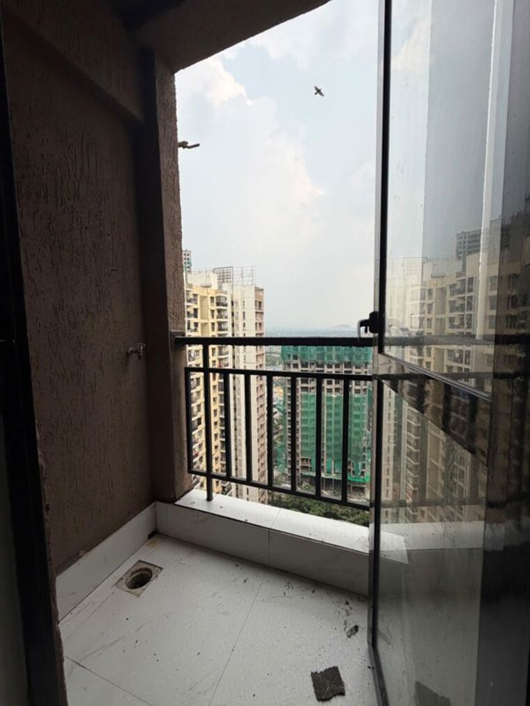 Balcony, runwal-gardens 1.5 Bedroom 534 Sq.Ft. Apartment In Dombivli East Thane 10719239