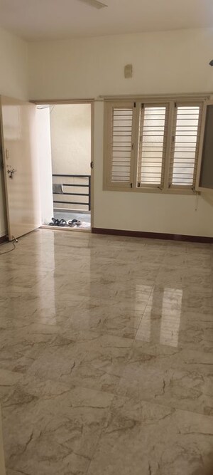 Room in 2 BHK Builder Floor at Jeevan Bima Nagar – for Rent