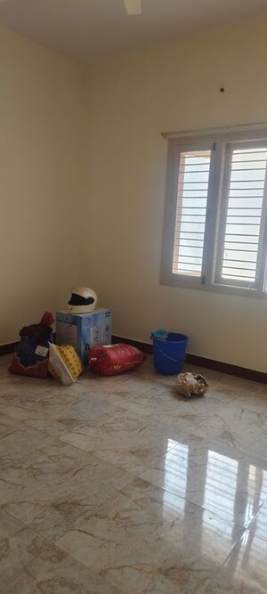 Room in 2 BHK Builder Floor at Jeevan Bima Nagar – for Rent