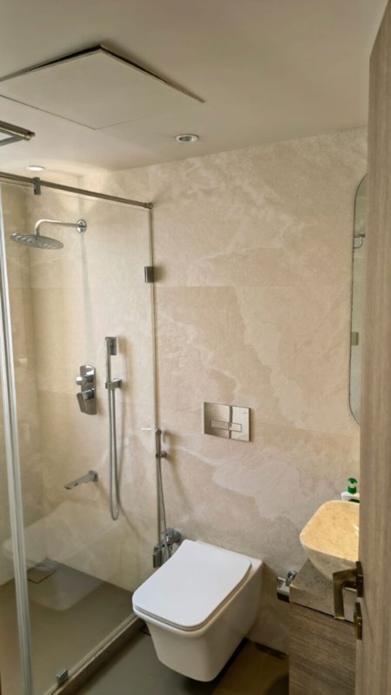 Bathroom, vaibhav-chs-juhu 3.5 Bedroom 2000 Sq.Ft. Apartment In Juhu Mumbai 10719268