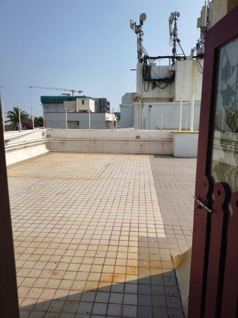 Balcony, vaibhav-chs-juhu 3.5 Bedroom 2000 Sq.Ft. Apartment In Juhu Mumbai 10719268