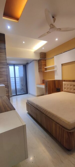 2 BHK Apartment For Sale in Lokhandwala Residency, Worli