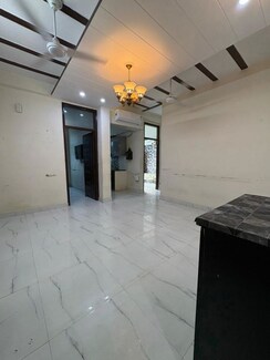 3 BHK +Builder Floor For Rent in Sector 105